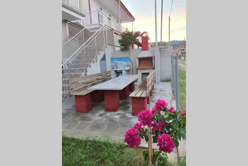 Villa Fer Forze You Have The Feeling Of Your Own Holiday Home Asproválta Eksteriør bilde